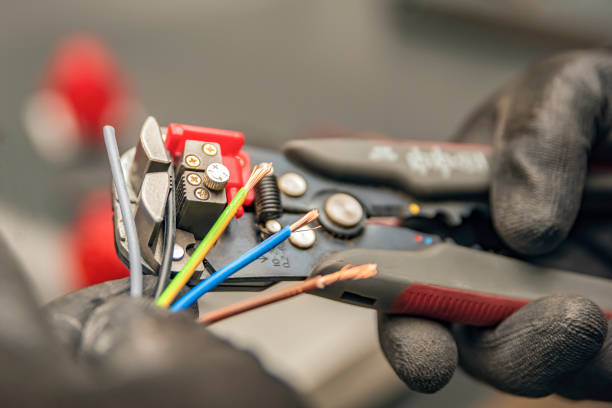 Best Local Electrician Companies  in Hooks, TX